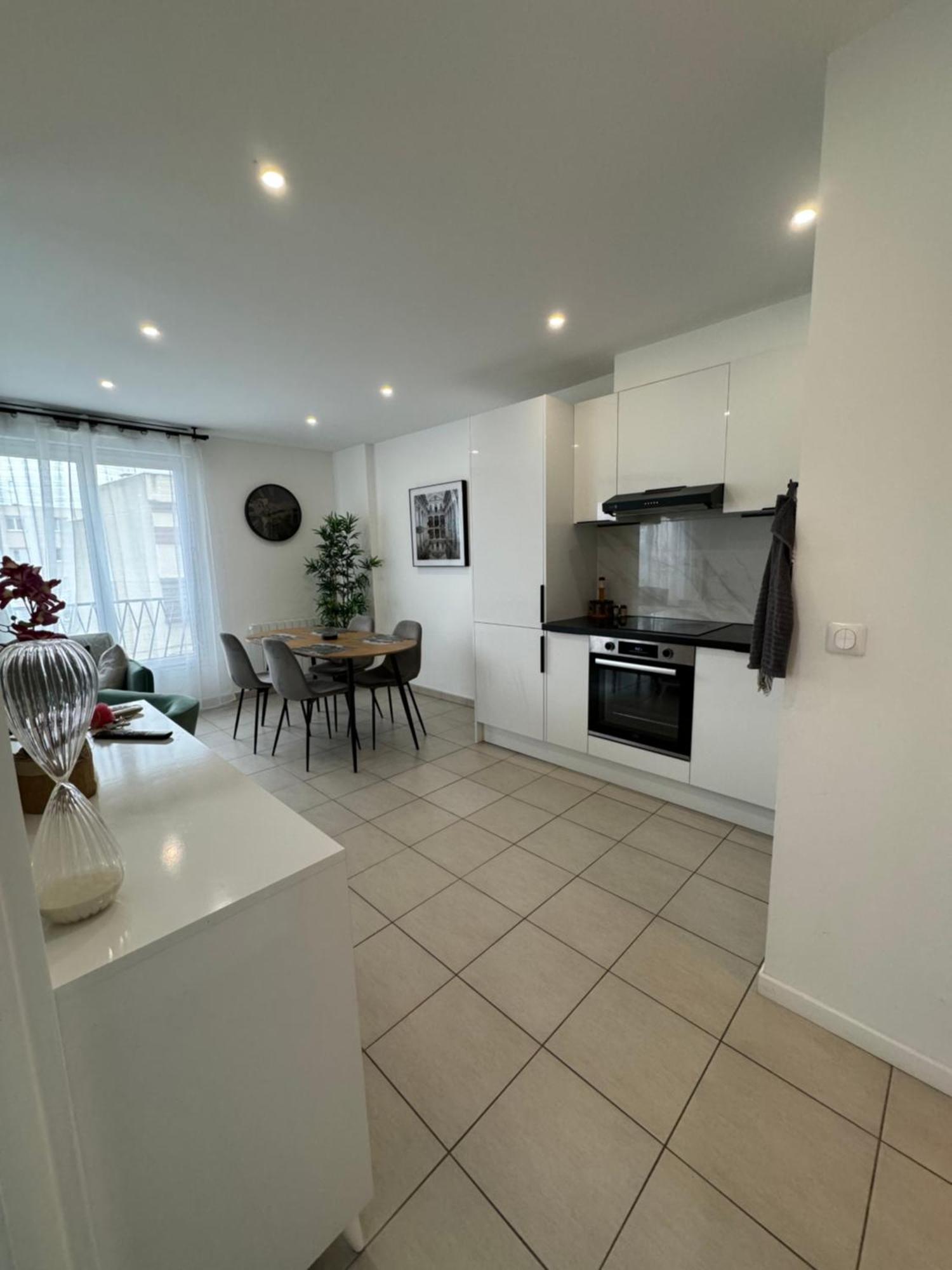 Appartement 2 Chambre Drancy Exterior photo